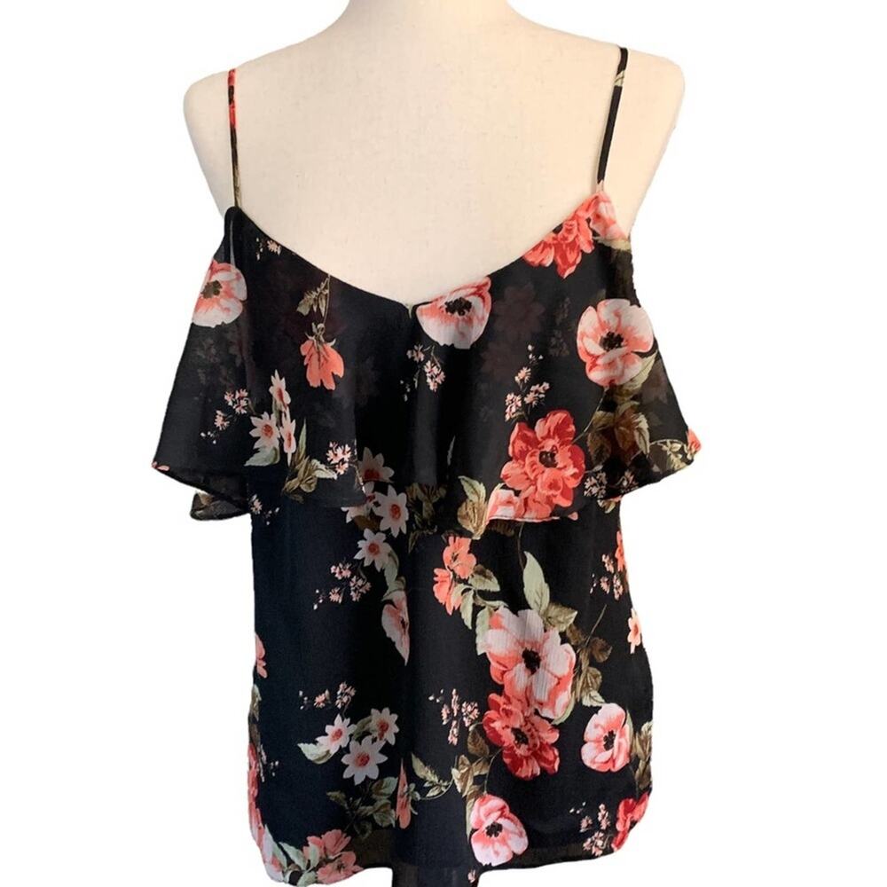 F&F top spaghetti strap blouse.  Drop shoulder flutter sleeve.‎ Size 8